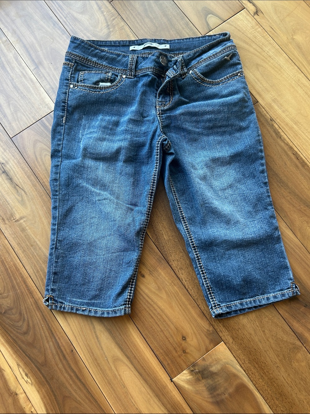 Grane Blue Denim Cropped Capri Jeans